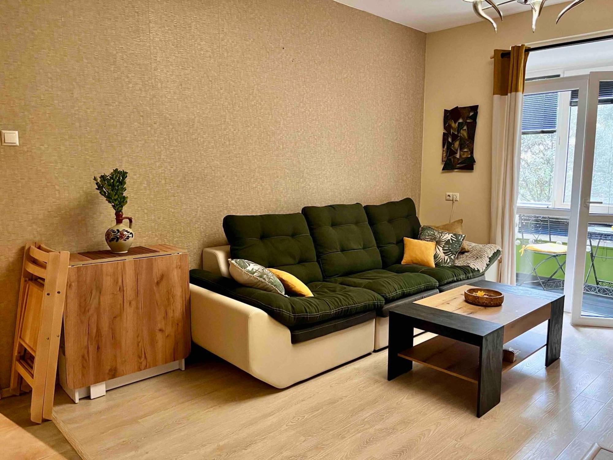 Cozy 2Br Oasis In Central Burgas Esterno foto