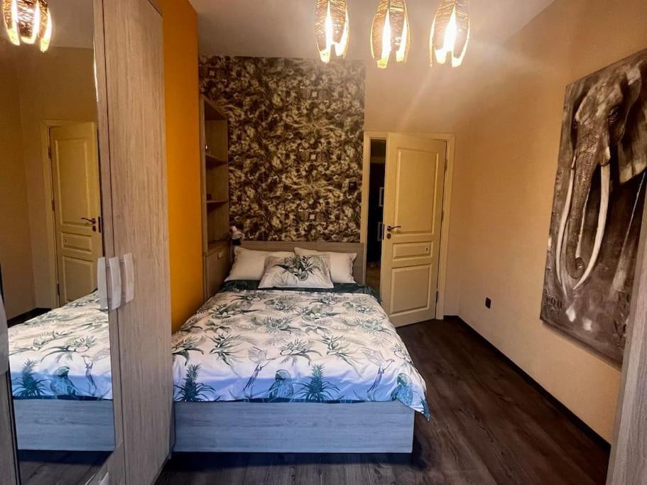 Cozy 2Br Oasis In Central Burgas Esterno foto