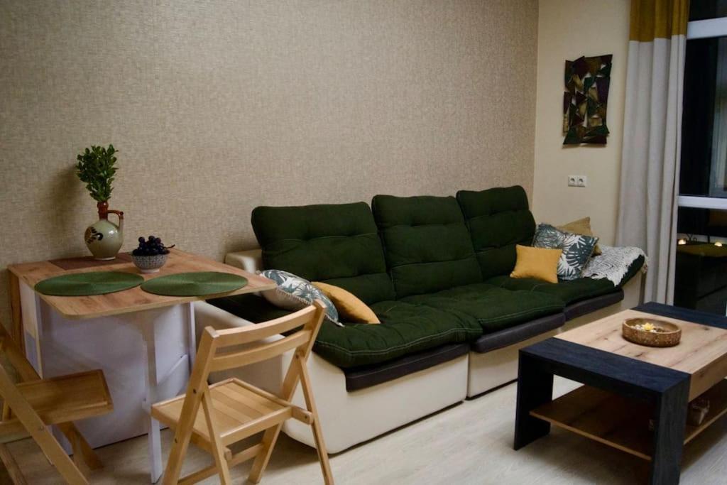 Cozy 2Br Oasis In Central Burgas Esterno foto