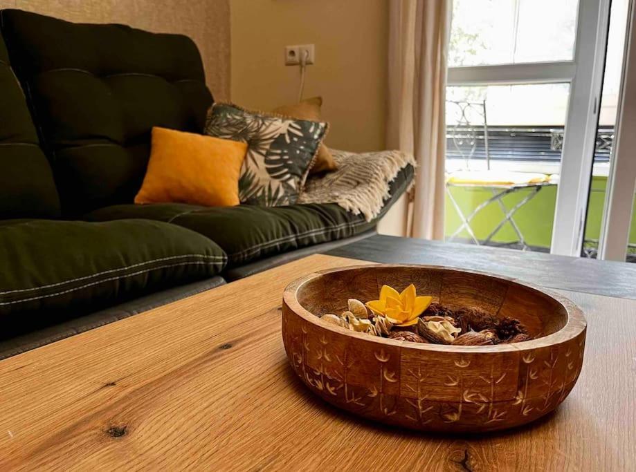 Cozy 2Br Oasis In Central Burgas Esterno foto