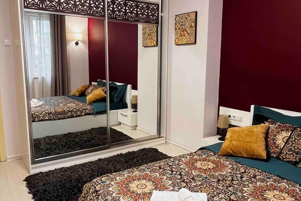 Cozy 2Br Oasis In Central Burgas Esterno foto